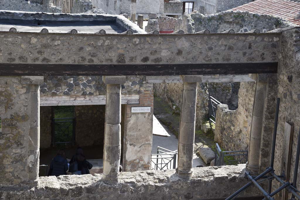 IX.12.1/2, Pompeii. February 2017. Looking south from upper floor. Photo courtesy of Johannes Eber