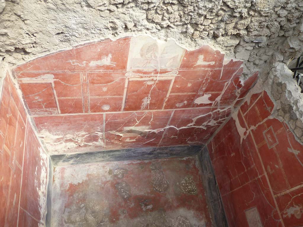 IX.12.9 Pompeii. May 2010. Room 3, east side.