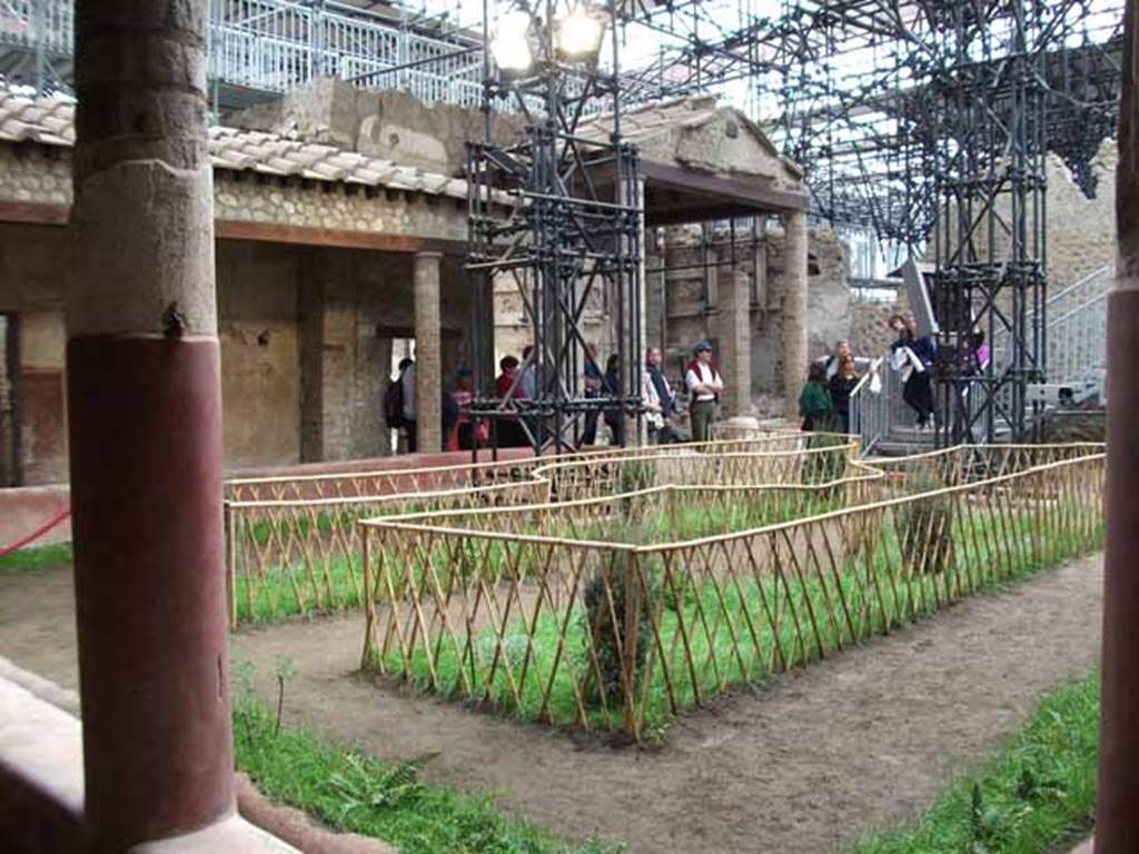 IX.12.9 Pompeii. May 2010. Garden area 5, looking south-east towards monumental prothyron, numbered 7.
