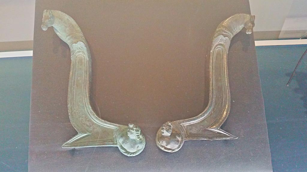 IX.13.1-3 Pompeii. December 2019. Furnishings from exhibition. 
Photographed at exhibition entitled “The furnishings of the House of Julius Polybius”. Photo courtesy of Giuseppe Ciaramella.