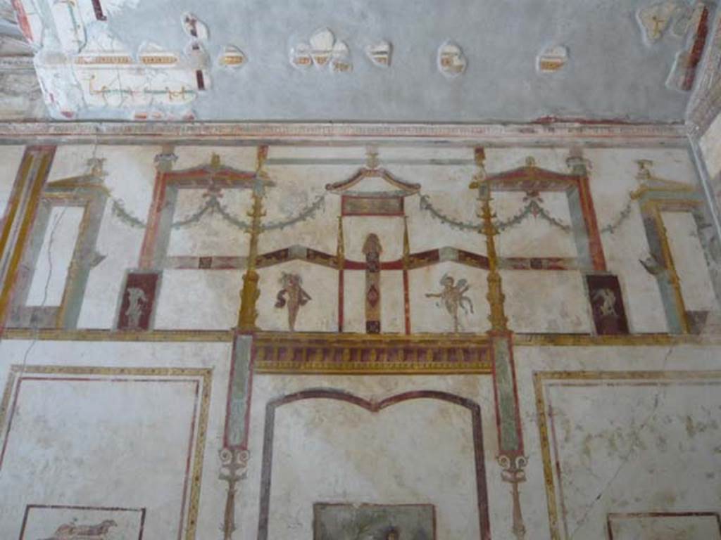 IX.13.1-3 Pompeii. May 2012. Room 11, upper west wall. Photo courtesy of Buzz Ferebee.