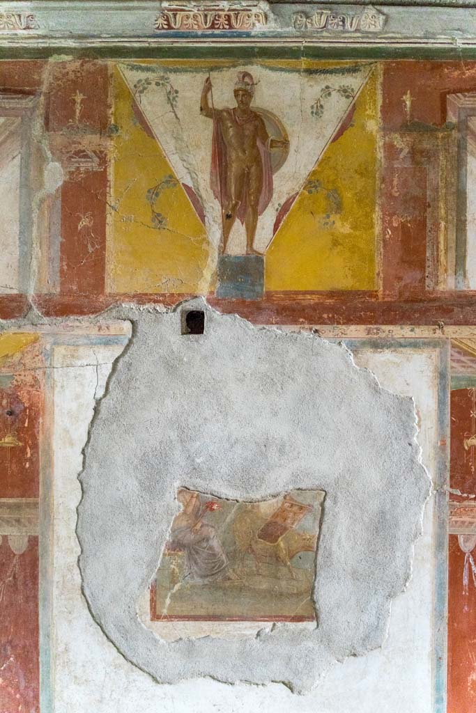 IX.13.3 Pompeii. October 2021. 
Room 17, central panels of east wall. Photo courtesy of Johannes Eber.