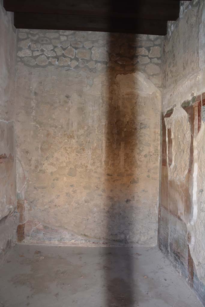 IX.14.4 Pompeii. September 2019. Room 5, looking south from doorway.
Foto Annette Haug, ERC Grant 681269 DÉCOR.
