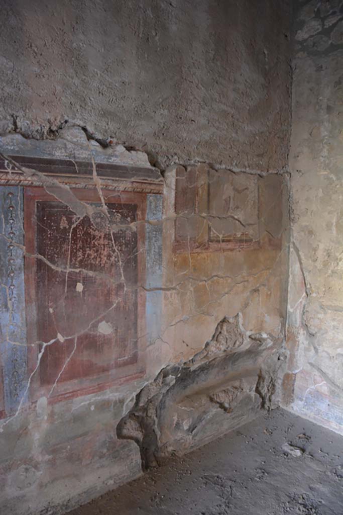 IX.14.4 Pompeii. September 2019. 
Room 5, east wall at south end with bed recess, and wall painting above.
Foto Annette Haug, ERC Grant 681269 DÉCOR.