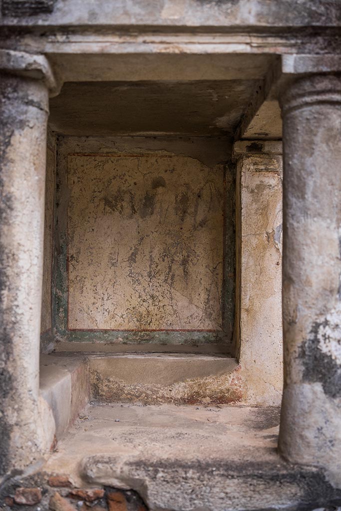 IX.14.4 Pompeii. July 2024. 
Looking towards north wall of lararium. Photo courtesy of Johannes Eber.