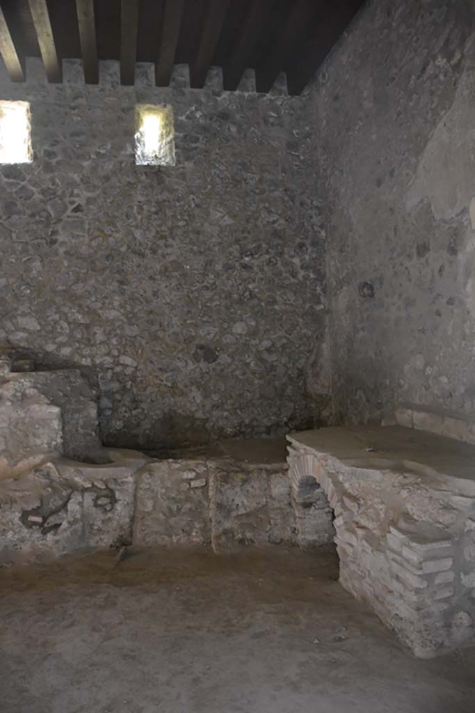 IX.14.4 Pompeii. July 2017. Kitchen 18, north-west corner.
Foto Annette Haug, ERC Grant 681269 DÉCOR.