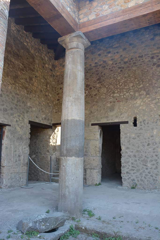 IX.14.4 Pompeii. July 2017. 
South-west corner of peristyle, with corridor, steps and doorway to room 12, on west side.
Foto Annette Haug, ERC Grant 681269 DÉCOR.