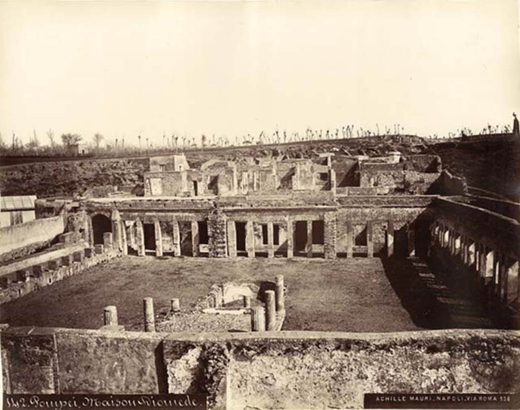 HGW24 Pompeii. 19th century postcard. Looking east over garden wall across pergola supported by six columns.
Photo courtesy of Rick Bauer.
