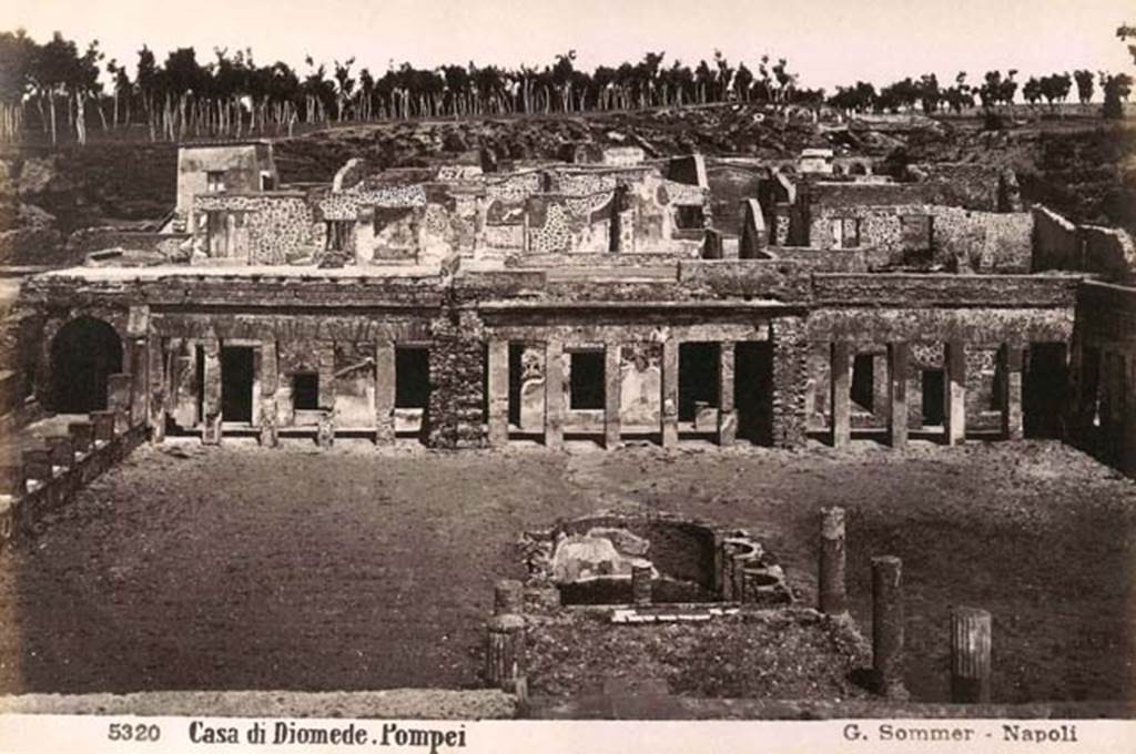 HGW24 Pompeii. Photograph by Sommer, c.1870’s. Looking east across garden to villa. 
Photo courtesy of Rick Bauer.