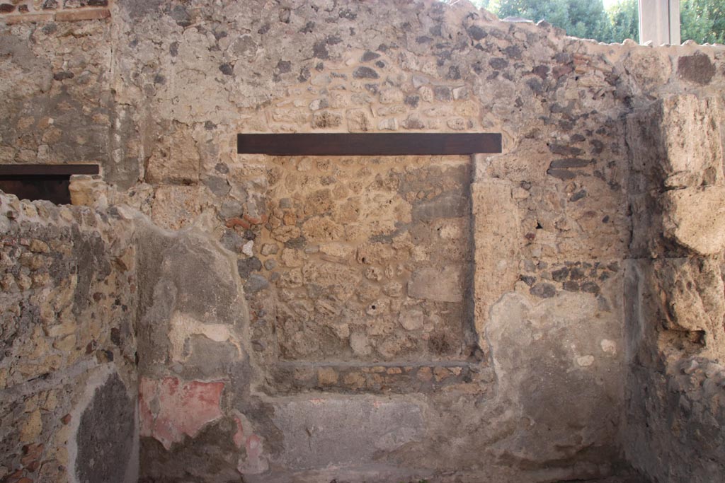 HGW24 Pompeii. Villa of Diomedes. October 2023. Looking towards window in south wall. Photo courtesy of Klaus Heese.