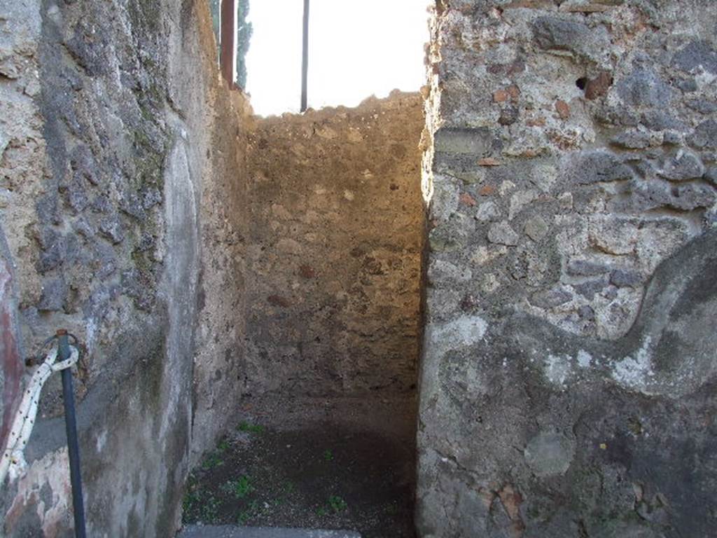 HGW24 Pompeii. December 2006. Doorway on west side of peristyle, leading to stairs to an upper floor.
(Fontaine, room 2,8).