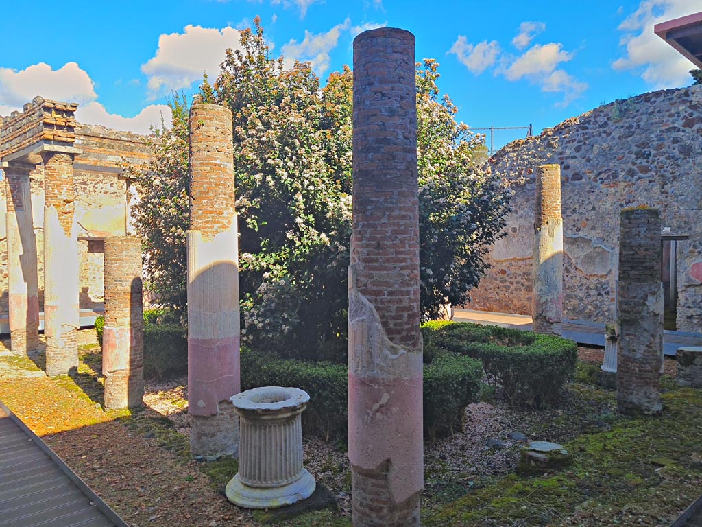 HGW24 Pompeii. Villa of Diomedes. March 2024.
Looking north-east across peristyle from south-west corner. Photo courtesy of Giuseppe Ciaramella.