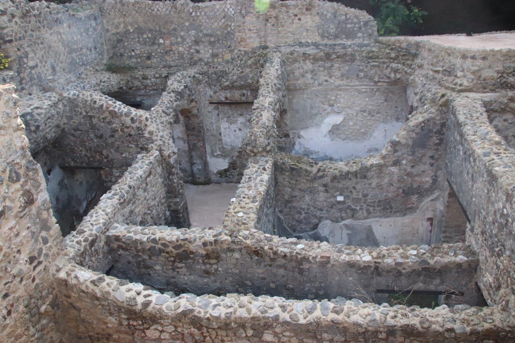 HGW24 Pompeii. Villa of Diomedes. October 2023. 
Looking from south end of terrace A down onto rooms at south end. Photo courtesy of Klaus Heese.
On the left - stairs to lower level.
(Villa Diomedes Project – area 47 stairs on left, area 51 in centre, 46 at rear of 51, and 52, on right
(Fontaine, room (stairs, on left), room 5,1, (with 5a at top), and room 5,4 centre right. Corridor 5,3 lower edge).