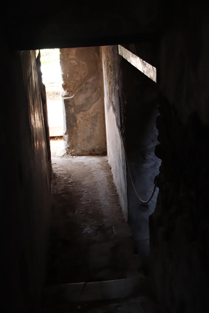 HGW24 Pompeii. Villa of Diomedes. October 2023. 
Corridor 5,12 at west end onto garden area. Photo courtesy of Klaus Heese.