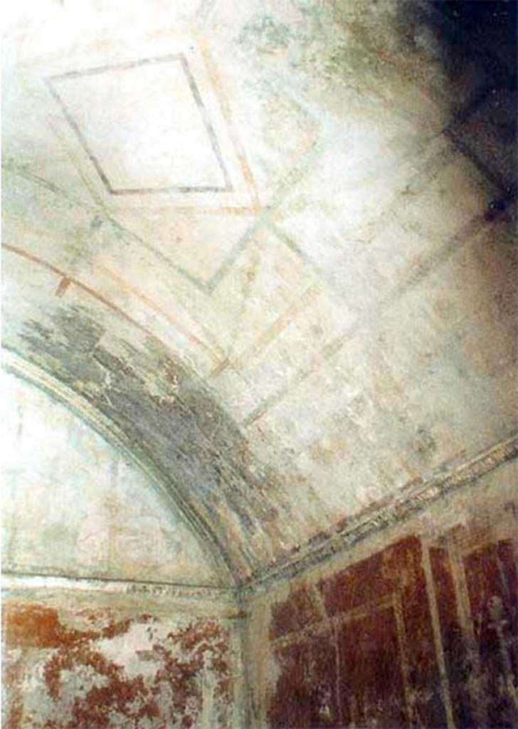HGW24 Pompeii. December 2006. Vaulted ceiling in one of the richly decorated living rooms on the eastern side of the garden. 
(Fontaine, room 5,13)