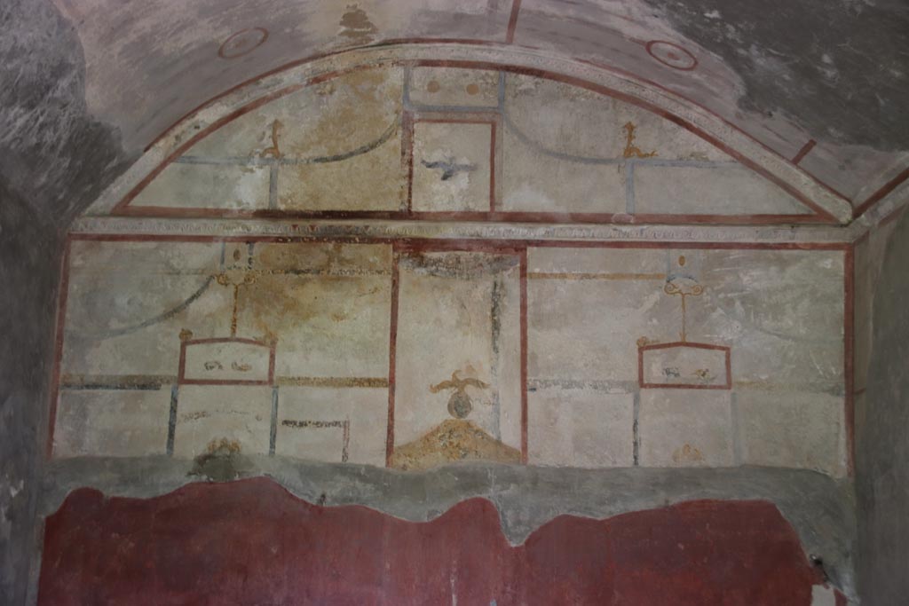 Villa of Diomedes, Pompeii. May 2024. Detail from upper east wall. Photo courtesy of Klaus Heese.
(Villa Diomedes Project – area 55).
(Fontaine, room 5,9).