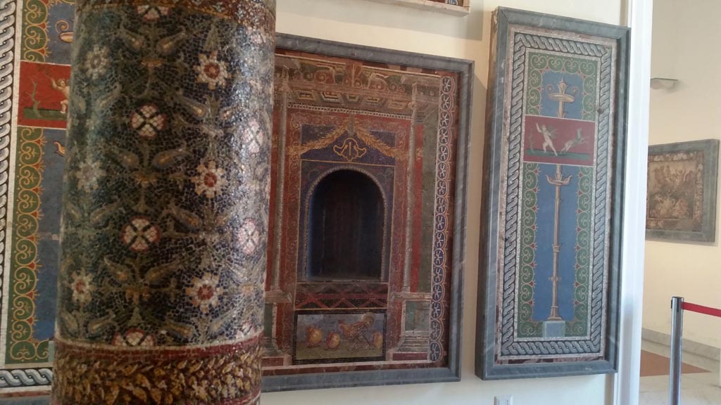 HGE12 Villa of the Mosaic Columns. August 2016. 
Detail from column on display in Naples Archaeological Museum. Photo courtesy of Maribel Velasco.