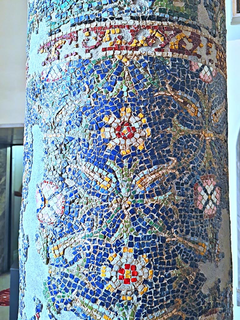 HGE12 Villa of the Mosaic Columns. September 2024.
Detail of column in Naples Archaeological Museum. Photo courtesy of Giuseppe Ciaramella.
