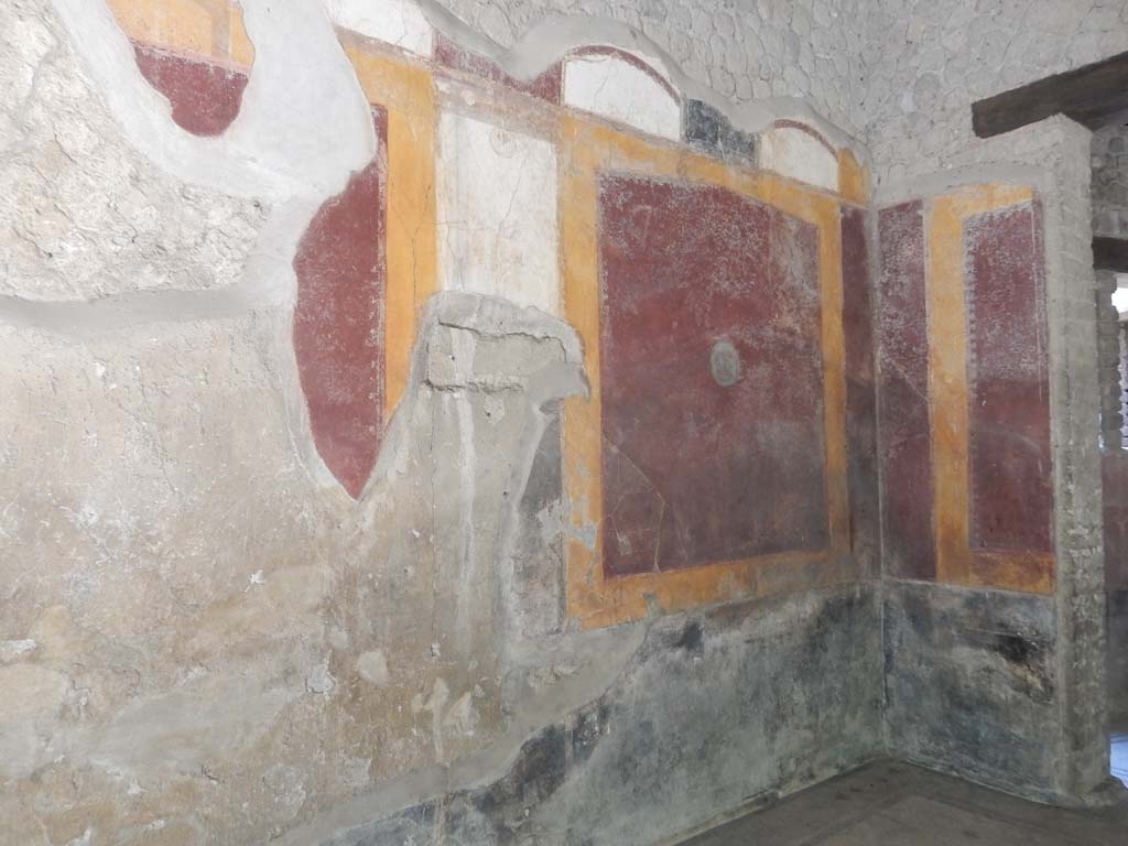 Villa San Marco, Stabiae, June 2019. 
Portico 20/5, detail of north wall near doorway to corridor 32, on right. Photo courtesy of Buzz Ferebee