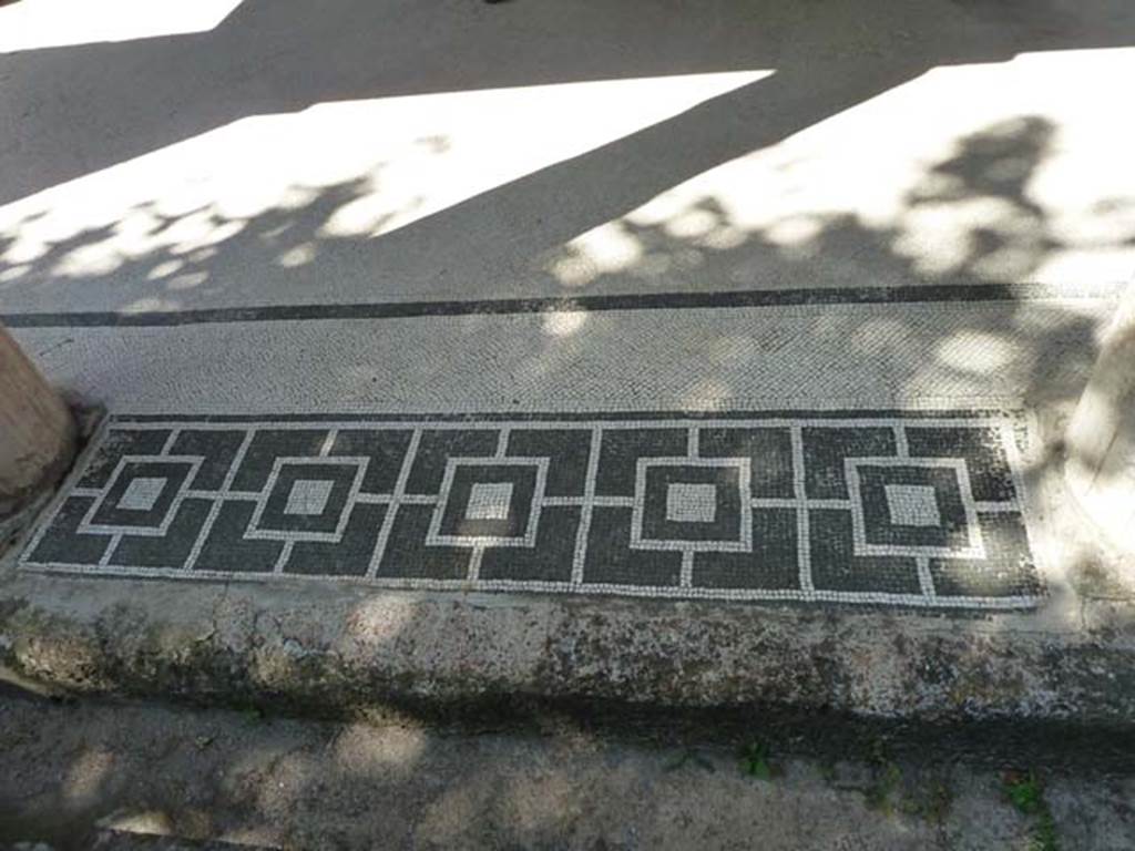 Villa San Marco, Stabiae, September 2015. Portico 5, peristyle threshold between columns in north-east corner, second of three.