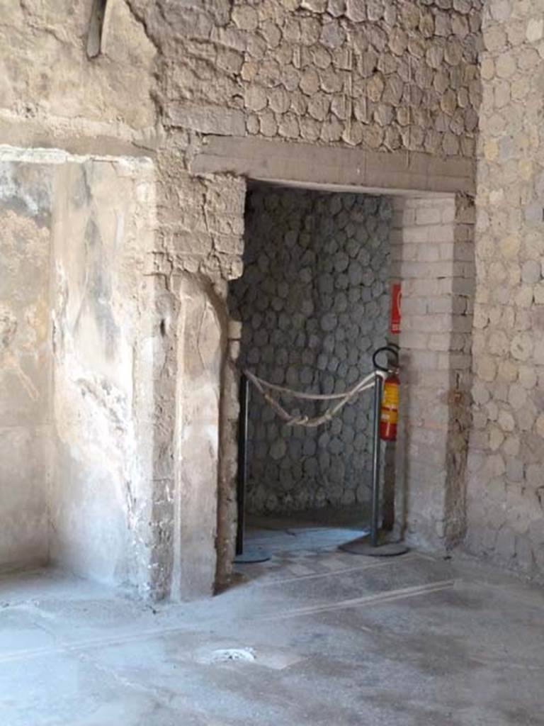 Villa San Marco, Stabiae, September 2015. Room 36, doorway from room 23.