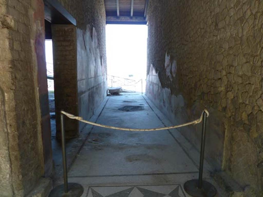 Villa San Marco, Stabiae, September 2015. Corridor 11, looking north.