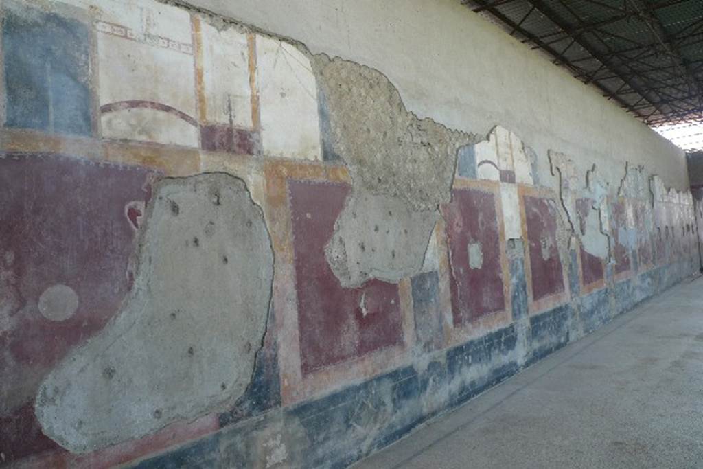 Castellammare di Stabia, Villa San Marco, July 2010. Room 3, looking north-west along west wall of west portico. Photo courtesy of Michael Binns.