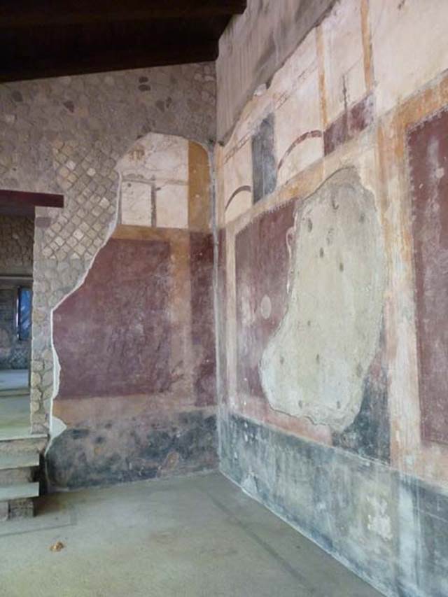 Villa San Marco, Stabiae, September 2015. Room 3, south-west corner of portico.  On the left are the steps to the doorway to room 8.