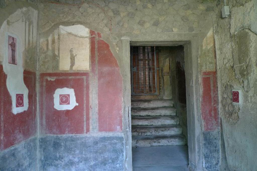 Villa San Marco, Stabiae, July 2010. 
Room 8, south-west wall, looking towards doorway into room 13, and steps to passageway.
Photo courtesy of Michael Binns.
