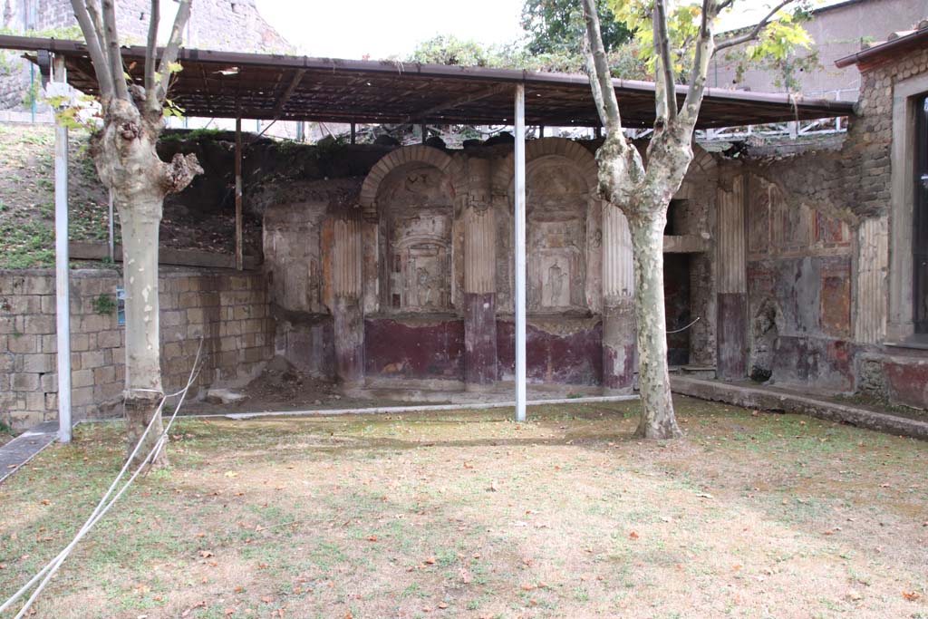 Villa San Marco, Stabiae, September 2021. 
Looking south across west side of garden towards area 65, and doorway to area 63. Photo courtesy of Klaus Heese.