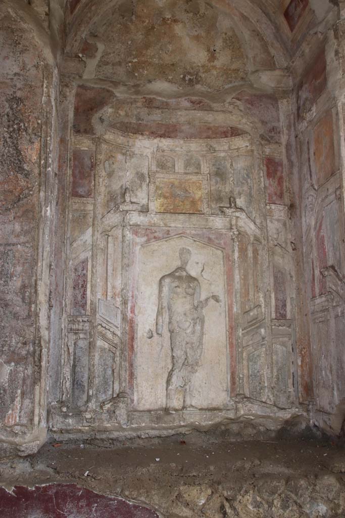 Villa San Marco, Stabiae, 2010. 
Area 65, nymphaeum at southern end of peristyle garden. Niche with stuccoes of Venus. Photo courtesy of