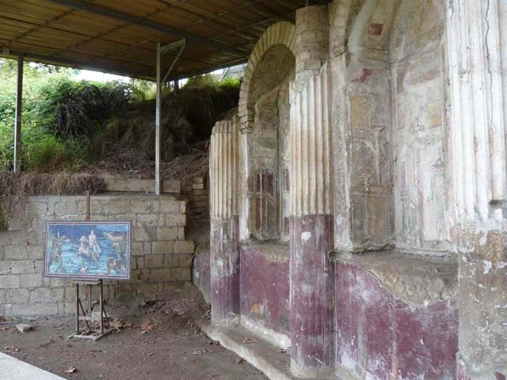 Villa San Marco, Stabiae, 2010. Area 65, at southern end of peristyle garden, with curving wall of the nymphaeum. Photo courtesy of Buzz Ferebee.