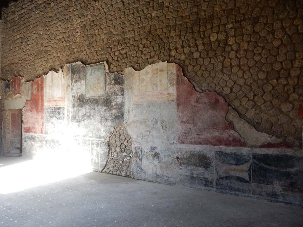 Villa San Marco, Stabiae, June 2019. Room 44, north wall of atrium, looking west. Photo courtesy of Buzz Ferebee