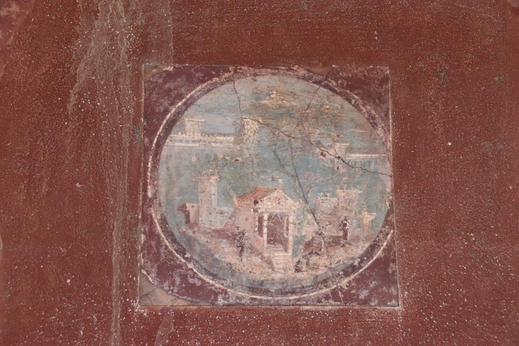 Villa San Marco, October 2022. 
Room 20, reproduction of medallion from east wall, (to the left in the above photo). Photo courtesy of Klaus Heese.
(original now in Naples Archaeological Museum, inventory number 9408B.)