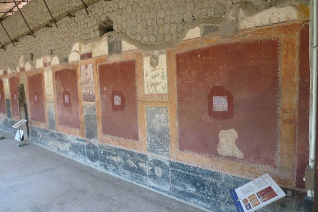 Castellammare di Stabia, Villa San Marco, July 2010. Room 20, looking north-west along east wall of east portico. Photo courtesy of Michael Binns.