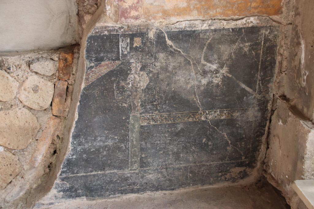Villa San Marco, Stabiae, October 2022. 
Room 53, detail of zoccolo in south wall in south-west corner. Photo courtesy of Klaus Heese.