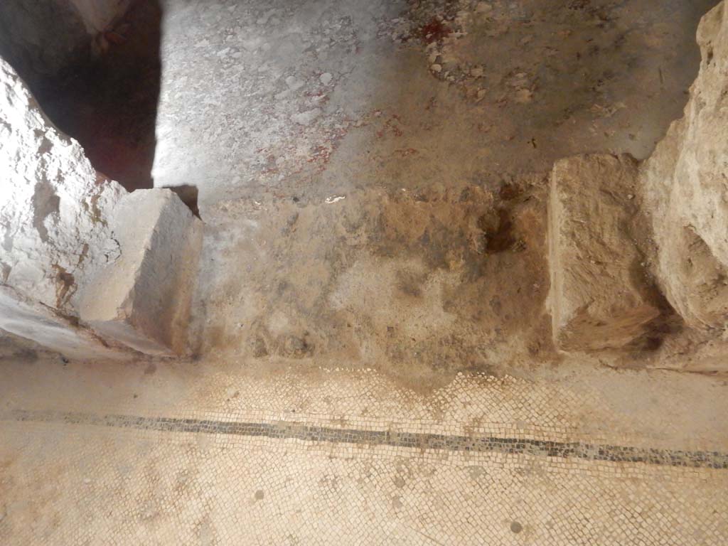 Villa San Marco, Stabiae, June 2019. Corridor 49, threshold of doorway into room 40.
Photo courtesy of Buzz Ferebee