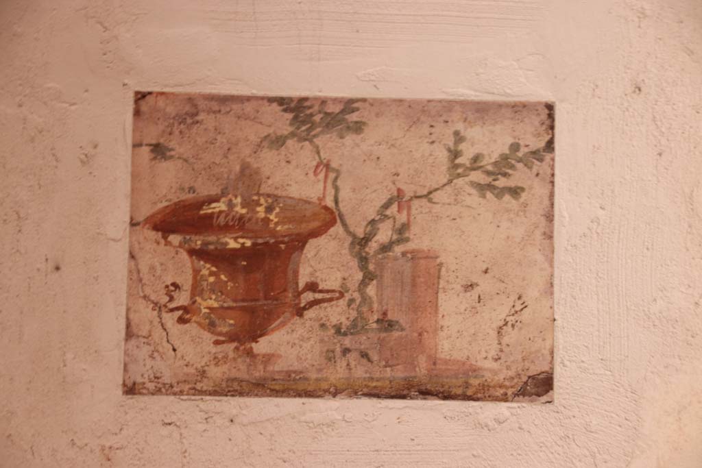 Villa San Marco, Stabiae, September 2019. Room 52, painted panel from east end of south wall. Photo courtesy of Klaus Heese. 
Original now in Naples Archaeological Museum. Part of inventory number 9952.