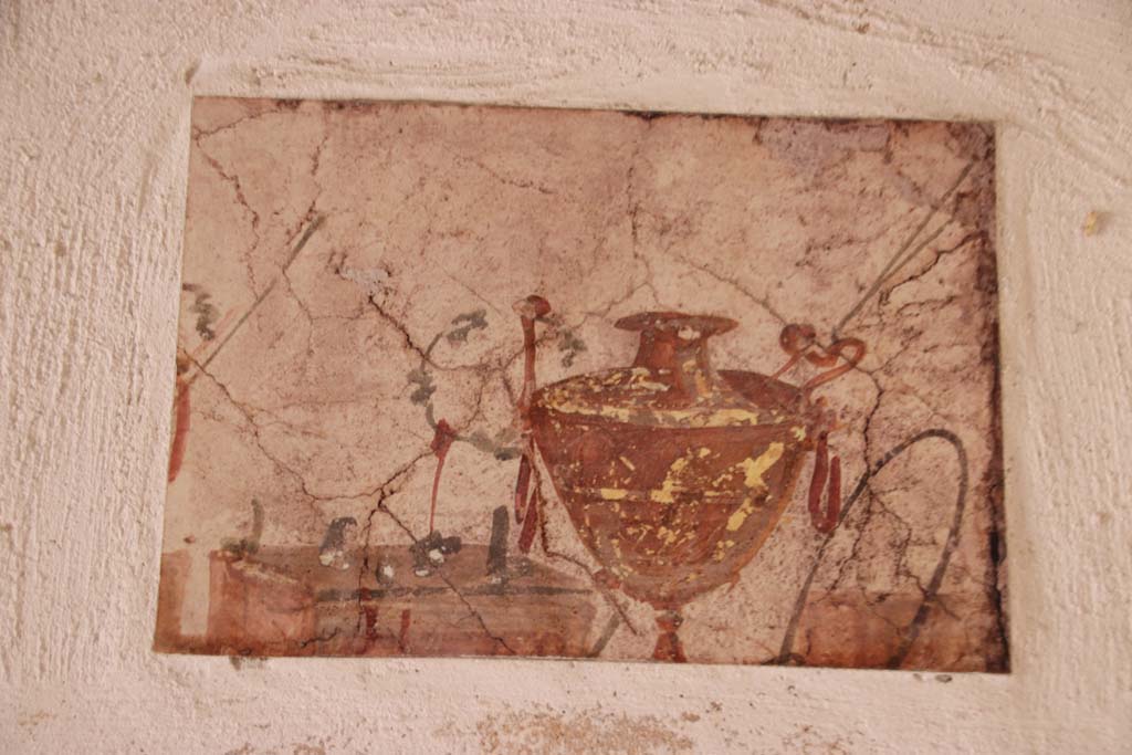 Villa San Marco, Stabiae, September 2021. Room 52, painted panel from west end of south wall. Photo courtesy of Klaus Heese.
Original now in Naples Archaeological Museum. Part of inventory number 9952.