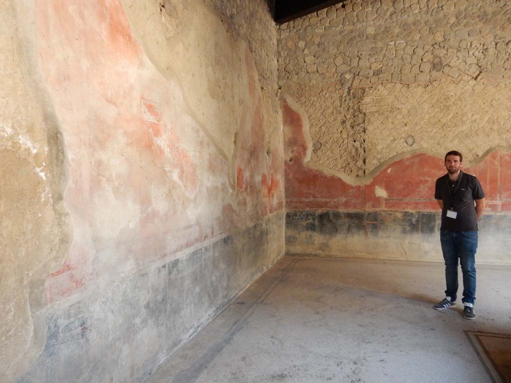 Villa San Marco, Stabiae, June 2019. Corridor 32, looking towards the south-west corner.  
Photo courtesy of Buzz Ferebee
