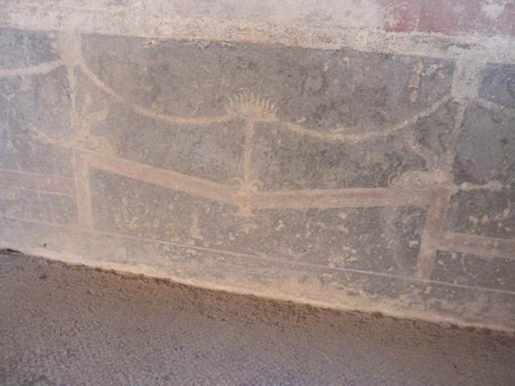 Villa San Marco, Stabiae, September 2015. Room 25, zoccolo at centre of east wall of alcove.