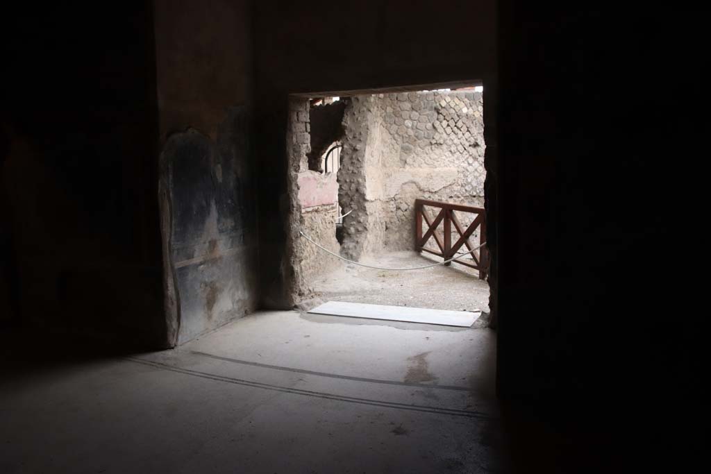 Villa San Marco, Stabiae, September 2019. 
Room 35, looking through square alcove out to area 42a, the pool. Photo courtesy of Klaus Heese.