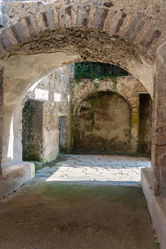 Villa of Mysteries, Pompeii. October 2023. 
Room 66, doorway to vestibule of original villa entrance. Photo courtesy of Johannes Eber.