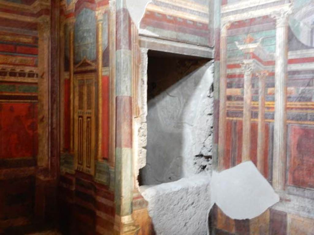 Villa of Mysteries, Pompeii. May 2015. Room 16, detail from south-east corner.   
Photo courtesy of Buzz Ferebee.