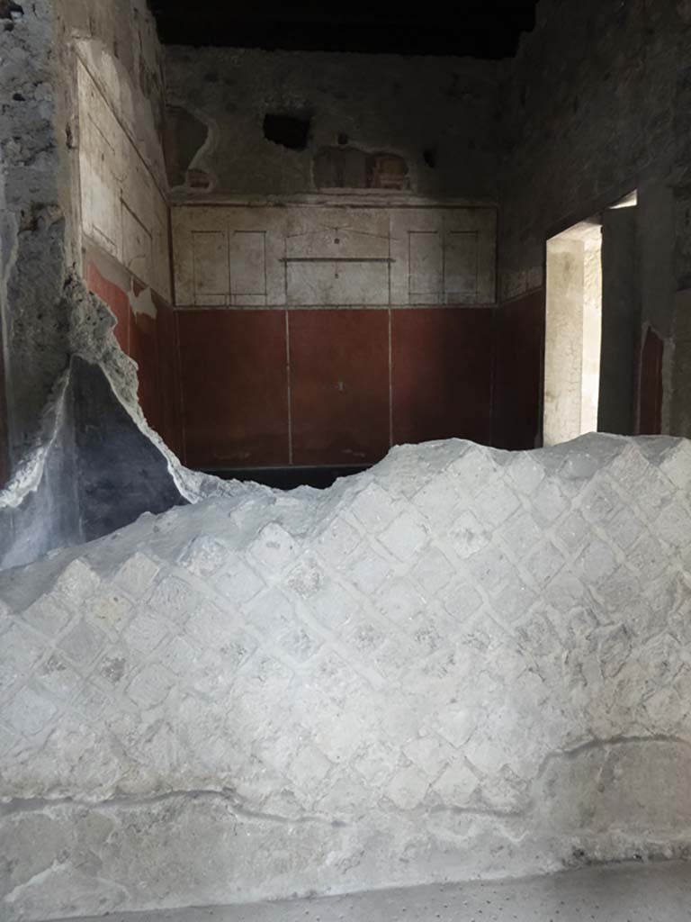 Villa of Mysteries, Pompeii. September 2017. Room 13, looking across room 12 towards south wall of room 11.
Foto Annette Haug, ERC Grant 681269 DÉCOR.