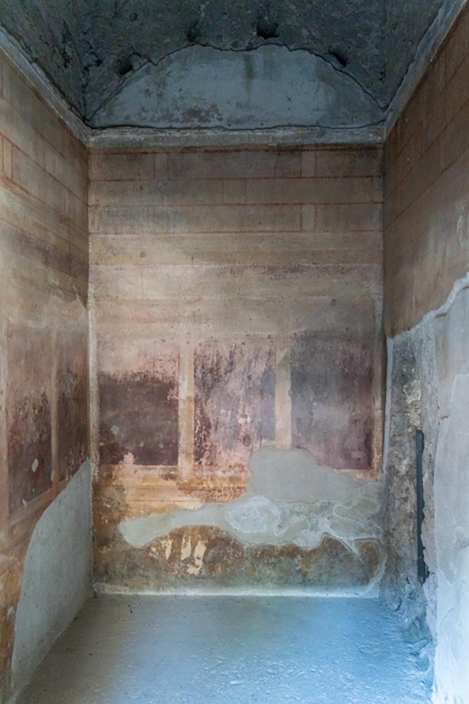Villa of Mysteries, Pompeii. October 2023. 
Room 19, west wall of cubiculum. Photo courtesy of Johannes Eber.