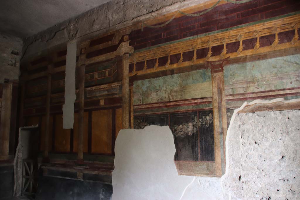 Villa of Mysteries, Pompeii. September 2021. Room 6, looking along east wall. Photo courtesy of Klaus Heese.