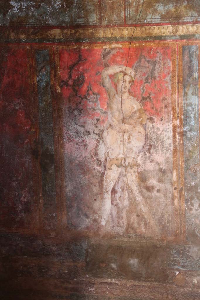Villa of Mysteries, Pompeii. April 2014.  
Room 4, detail of wall painting of Dionysus and Silenus, on east wall in north-east corner.
Photo courtesy of Klaus Heese.