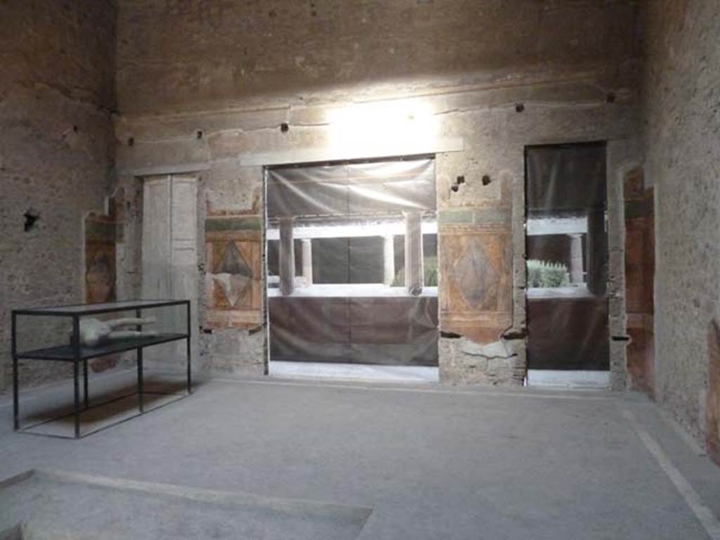 Villa of Mysteries, Pompeii. September 2015. Room 64, looking east across atrium towards blinds with photo of peristyle A imprinted on it, across two of the entrance doorways.