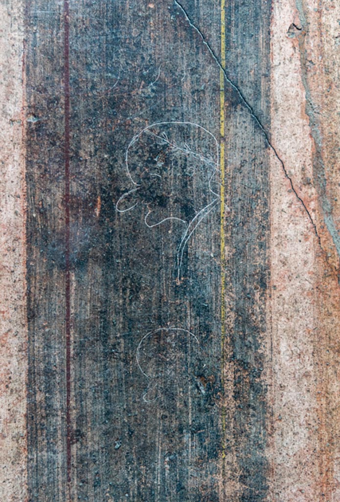 Villa of Mysteries, Pompeii. October 2023. Room 64, north wall. 
Head of old man with graffiti “Rufus Est” (This is Rufus) above. Photo courtesy of Johannes Eber.